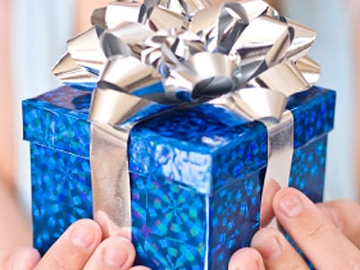 Gift Giving by the Signs
